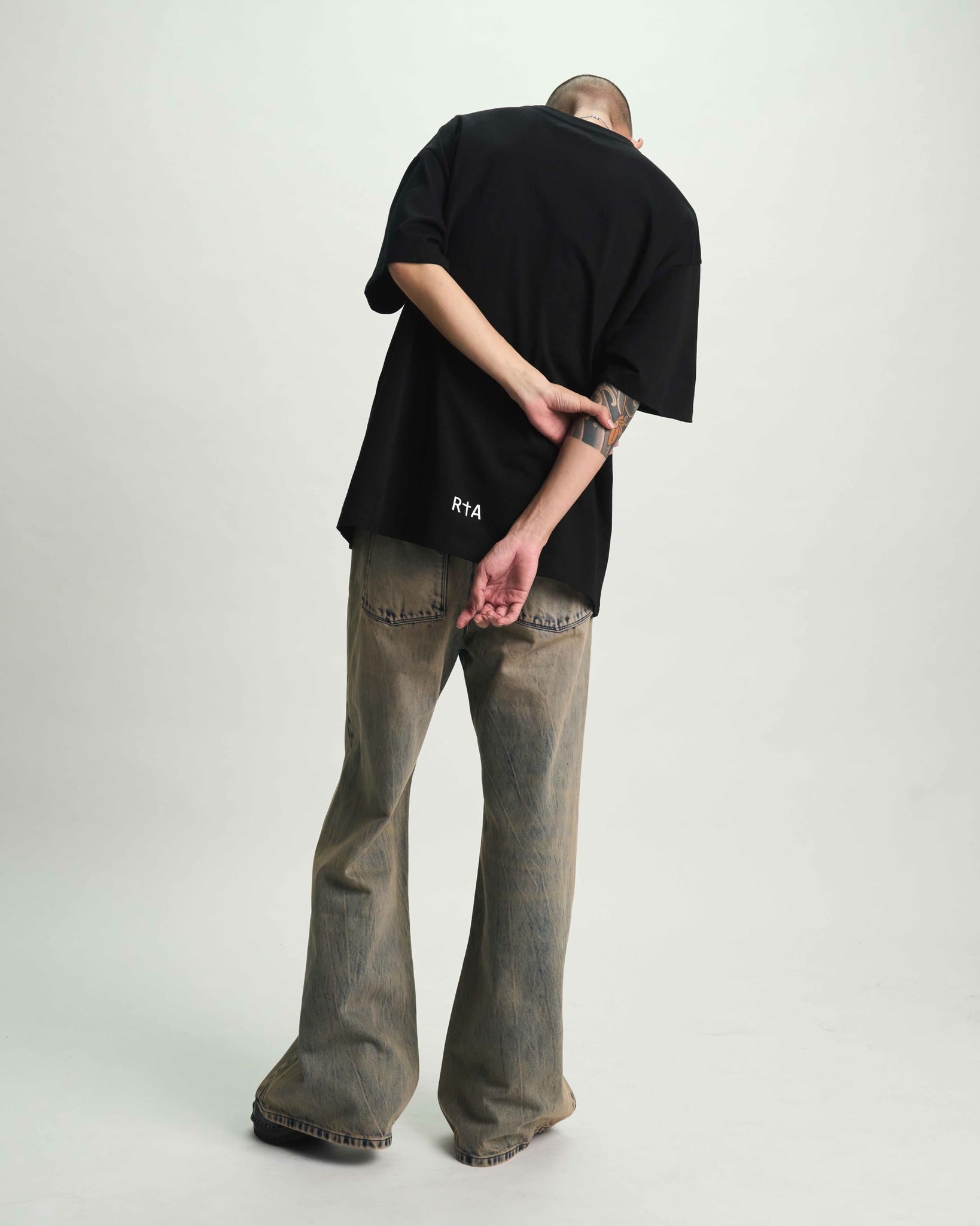 260420_RTA_Ecomm_Look17-065_2048x2048.jpg