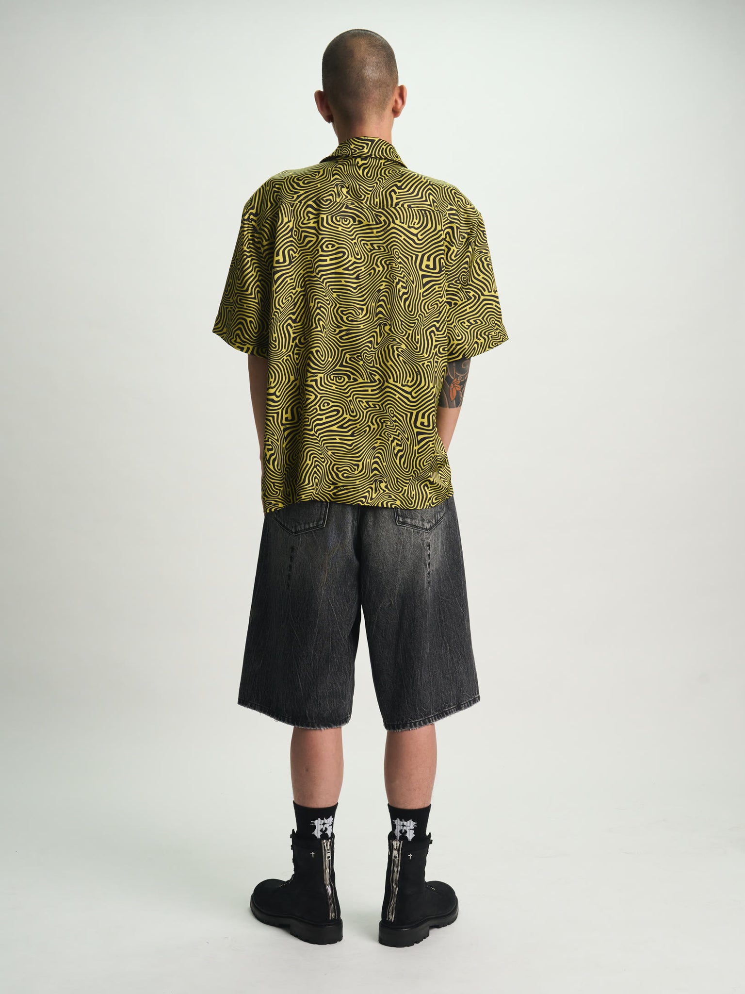 260420_RTA_Ecomm_Look25-080_2048x2048.jpg