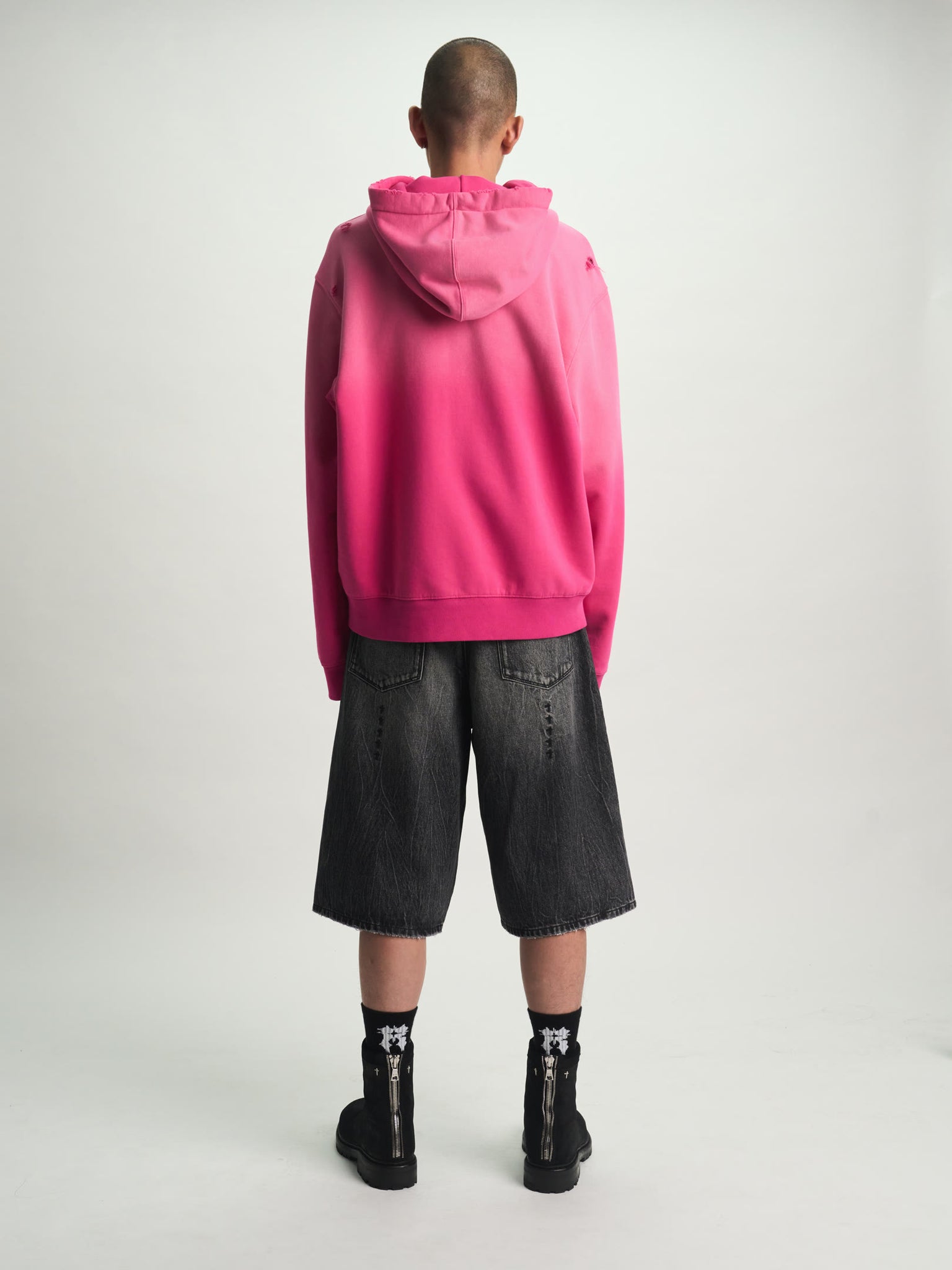 260420_RTA_Ecomm_Look26-062_2048x2048.jpg