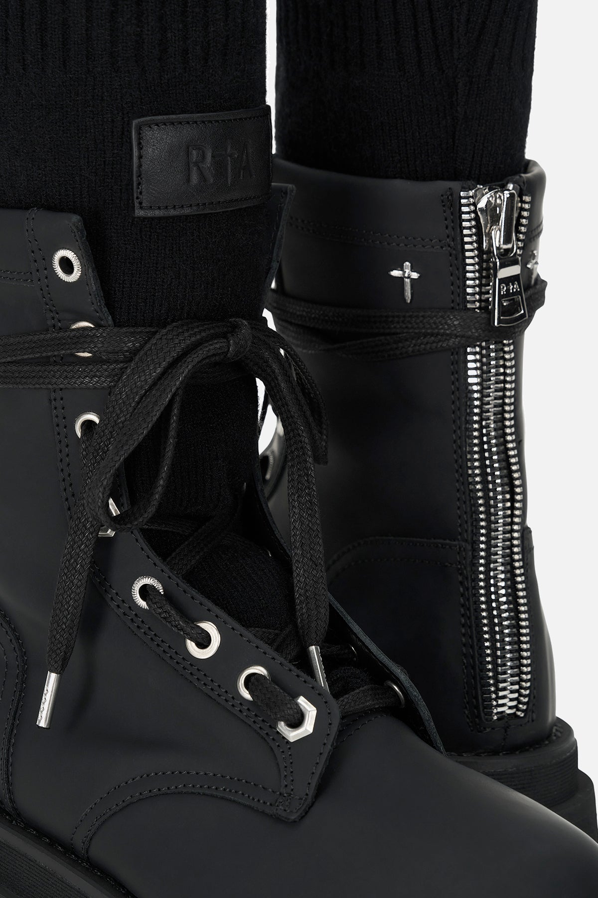 COMBATBOOT_BLACK_6_2048x2048.jpg