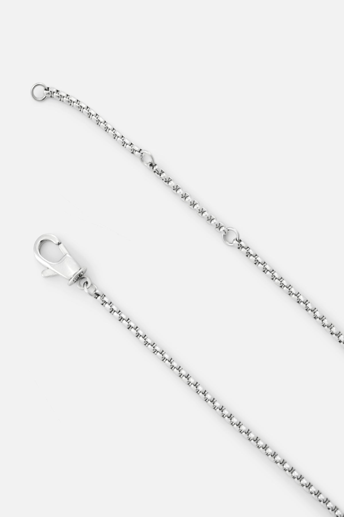 MEXOM1278-A2414SILVR_AXENMINIAIRPODSNECKLACE_SILVER_3_2048x2048.jpg